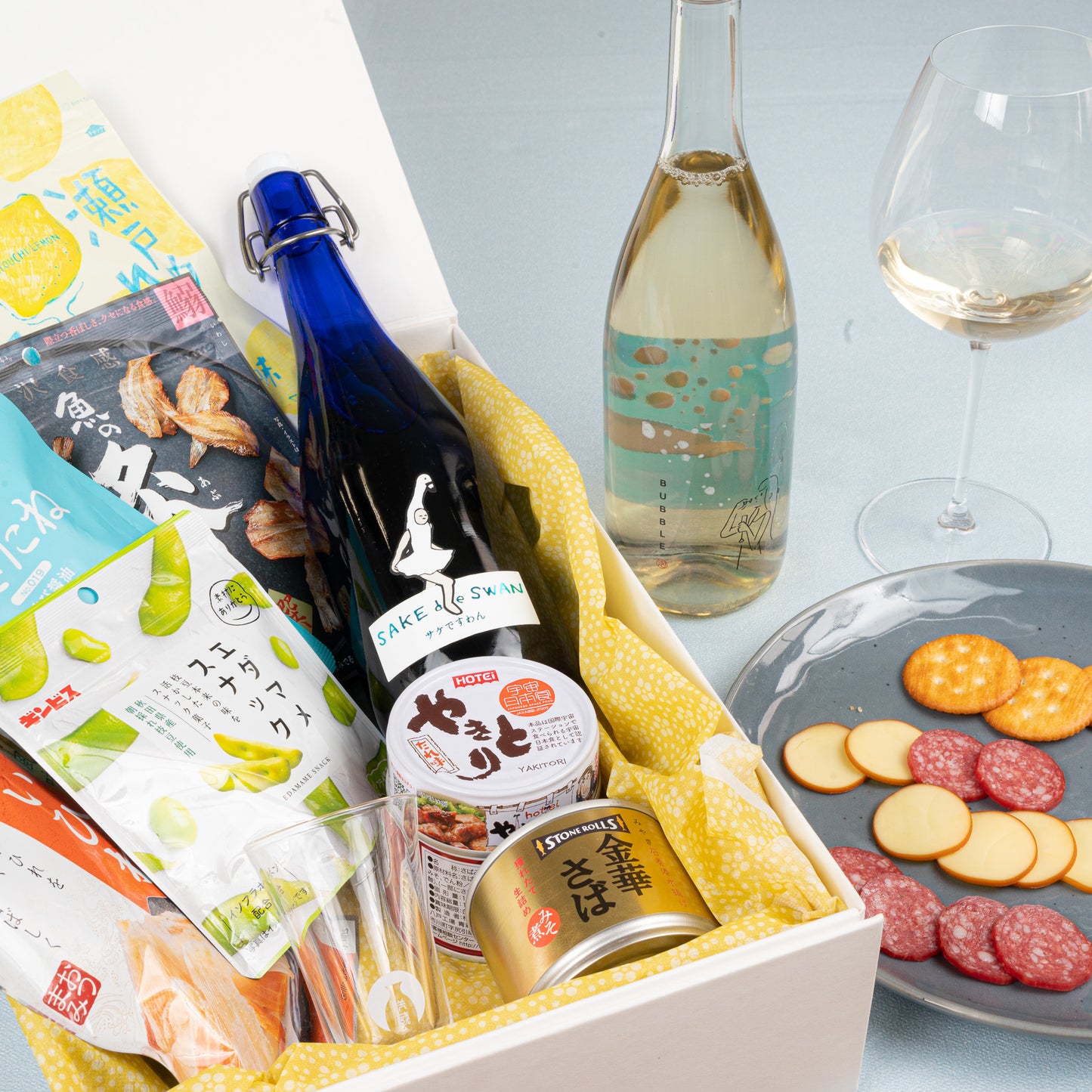 Sweet-fruity sake and Traditional Japanese snack set